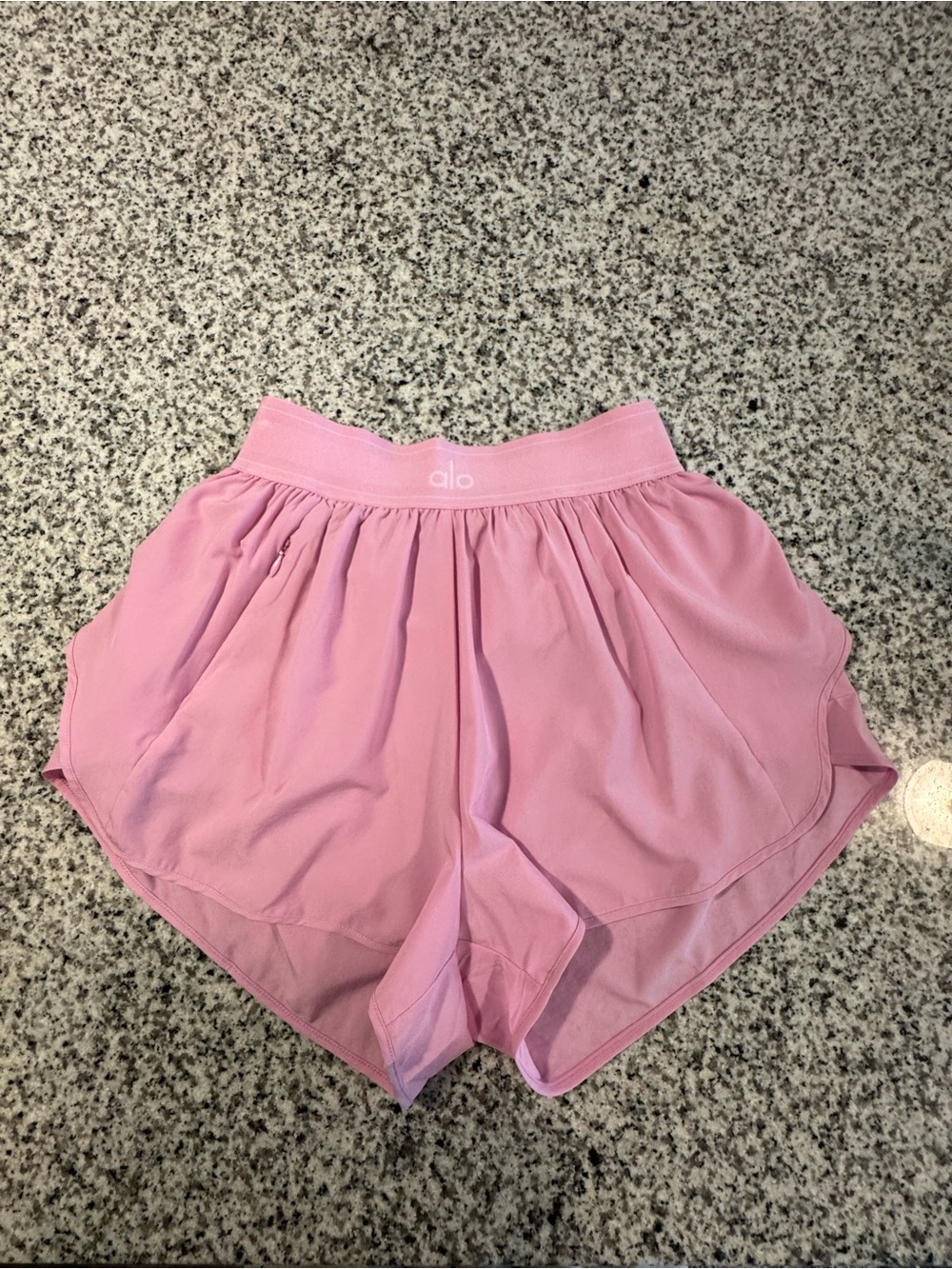ALO Yoga Women’s Candy Heart Pink Match Point Shorts - Picture 1 of 3